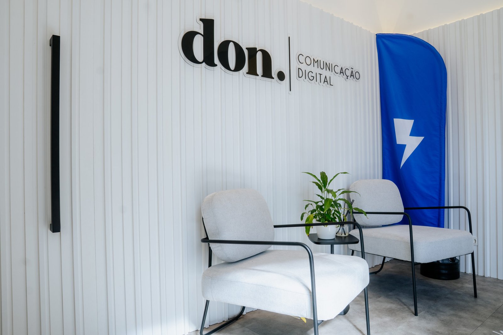 DON01529-HDR